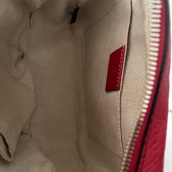 AUTHENTIC GUCCI SOHO DISCO RED SMALL CAMERA CROSSBODY BAG - Picture 6 of 10